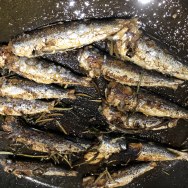 Sardines with garlic and parsley