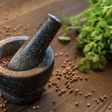 Avoid bitter basil and garlic with a mortar and pestle