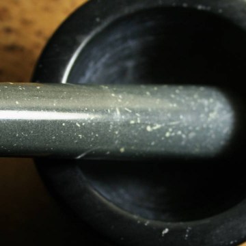 The Benefits Of Using A Mortar & Pestle