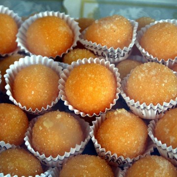 19 Must-Try Asian Street Food Dishes
