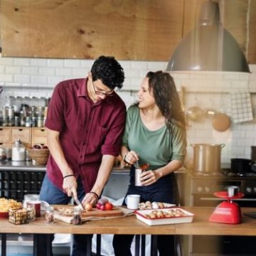 How to Plan the Perfect Valentine’s Day with a Cooking Class