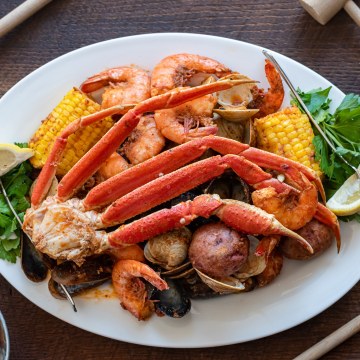 Top 5 Romantic Meals to Cook with Your Partner This Valentine’s Day