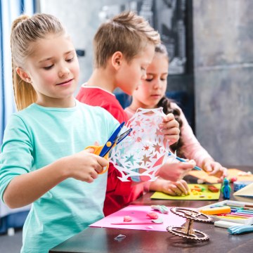 Hands-On Learning vs. Cooking Shows: Which One Actually Works? 