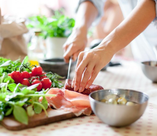 Pros and Cons of Meal Delivery Food Service