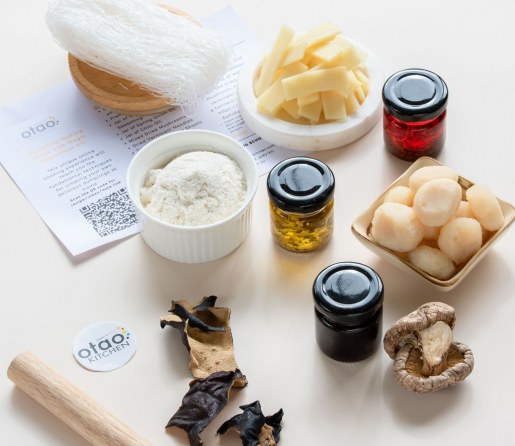 Culinary Journeys: Exploring Global Flavors with Curated Hampers