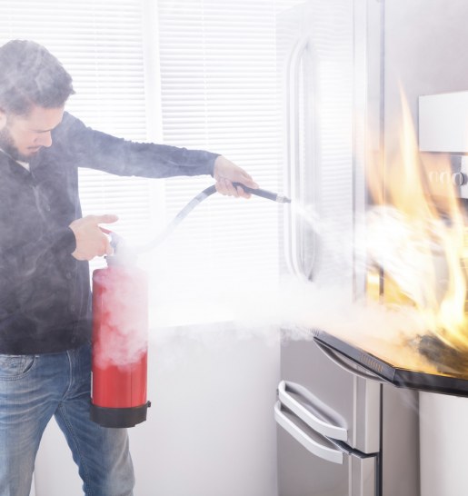 6 Kitchen Safety Do's And Don'ts