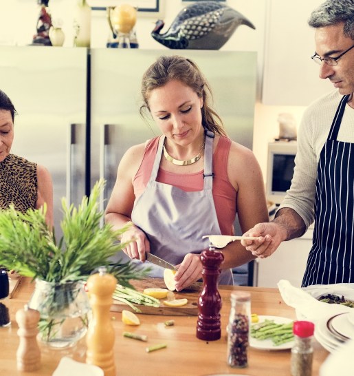 5 Lesser-known Benefits of Group Cooking Classes