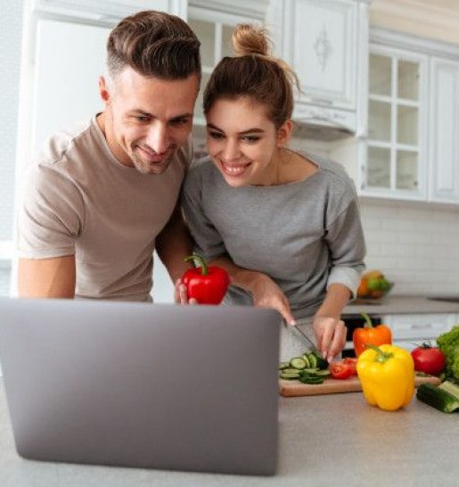 20 Best Date Night Cooking Ideas for Couples