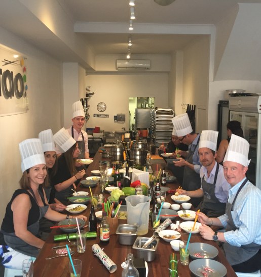 5 Benefits of Team Building Cooking for Your Team Bonding