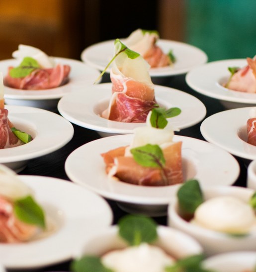 How To Arrange Food For A Great Event